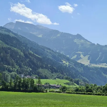 Pfister Apartmán
